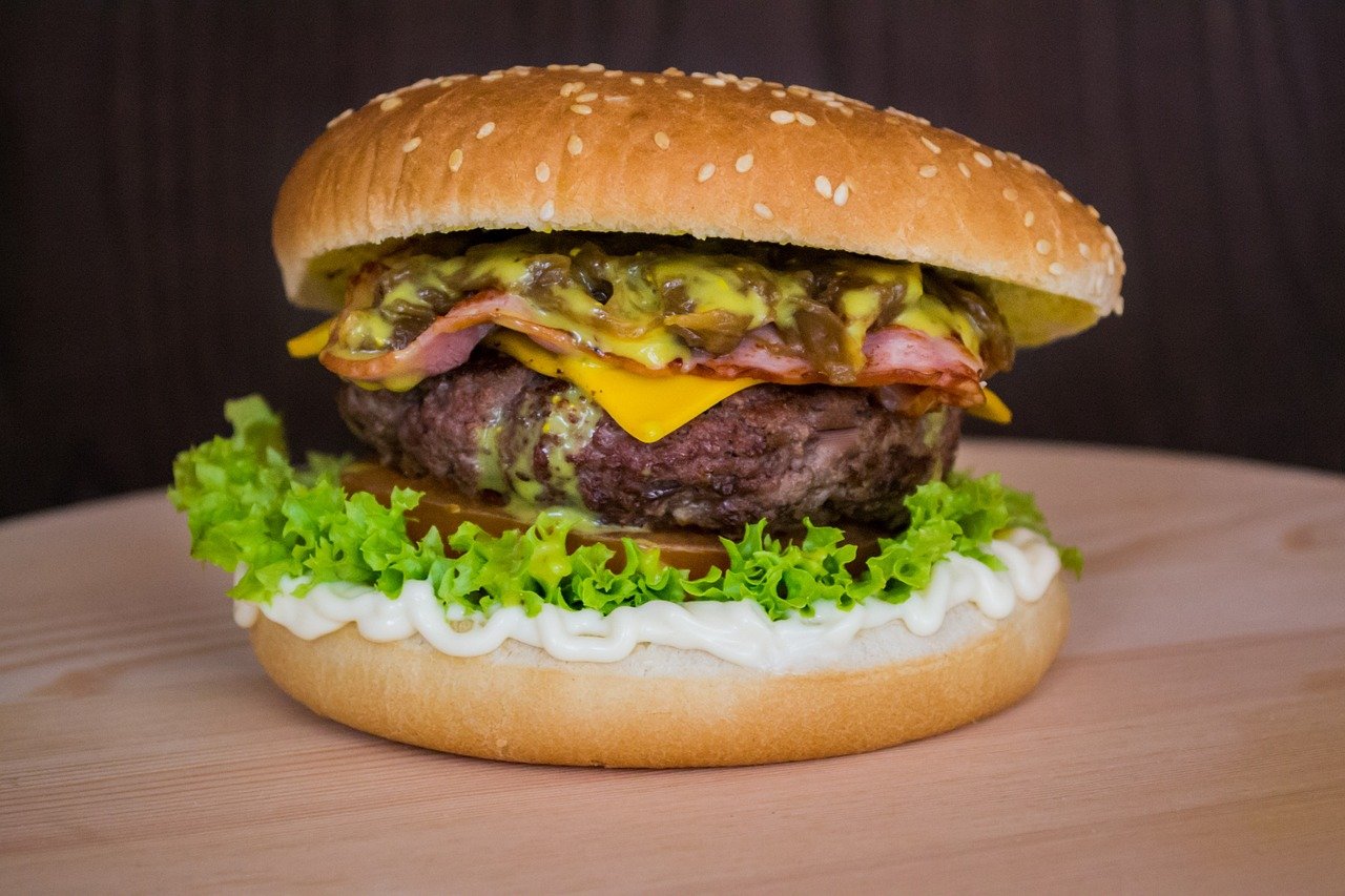 burger, hamburger, food-2573682.jpg